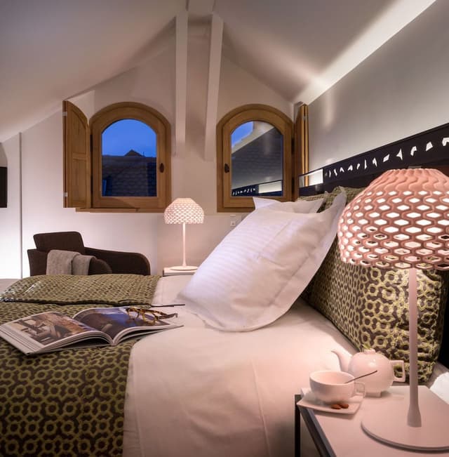 Three-Floor Apartment with Fireplace and Hammam