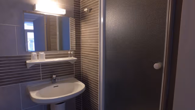 Comfort Room, City View (ou village)