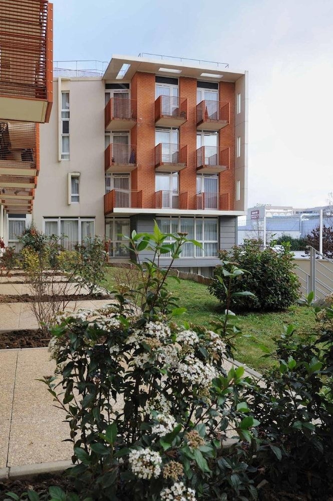 Sejours & Affaires Paris-Ivry0