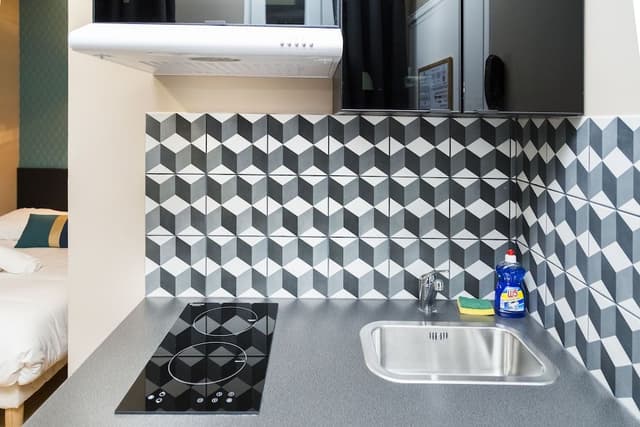 Superior Studio, 1 Double Bed (2 pax, 106 Rue de Paris)
