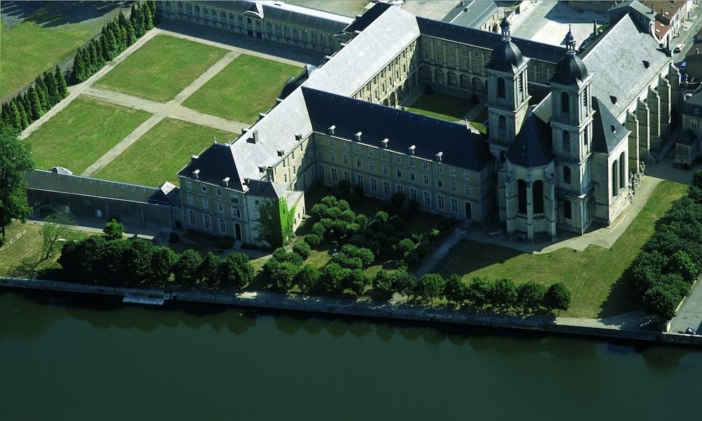Hotel de l'Abbaye des Premontres2