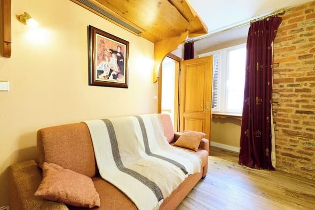 Suite (for 3)