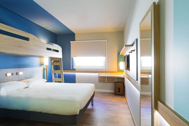 Triple Room, Multiple Beds