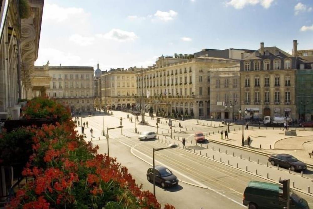 Hotel des 4 Soeurs1