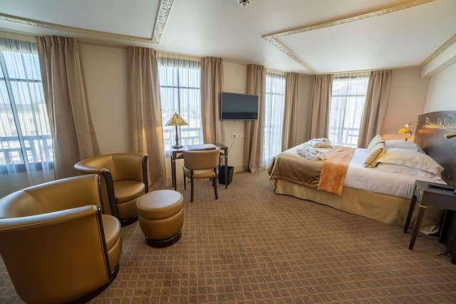 Junior Suite