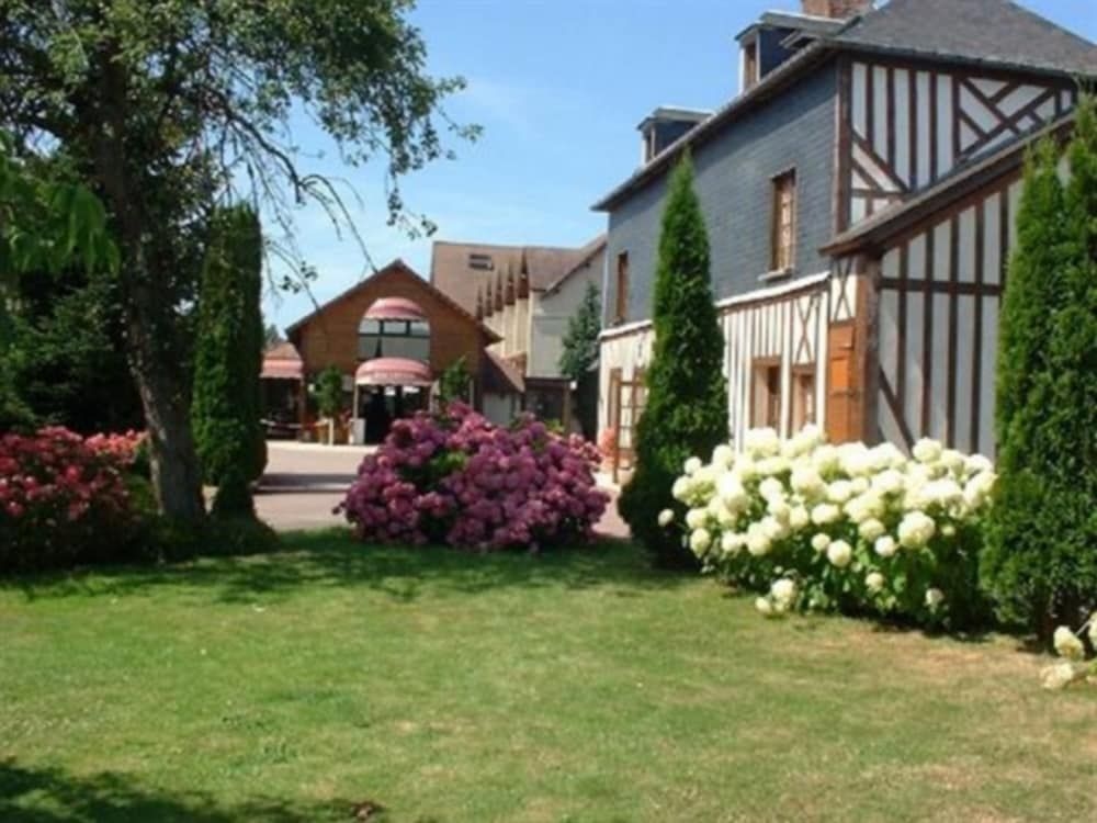 HOTEL LE CLOS DEAUVILLE SAINT-GATIEN4
