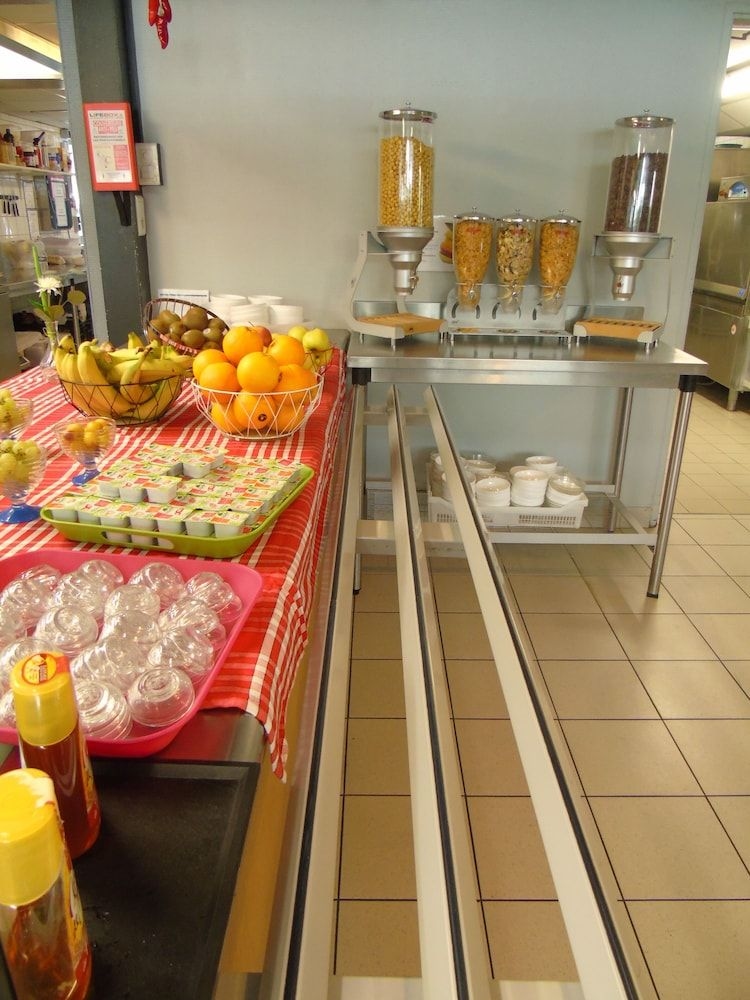 Cis De Champagne - Hostel4