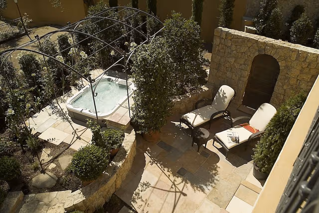 Suite, Jetted Tub, Garden View (Prestige)