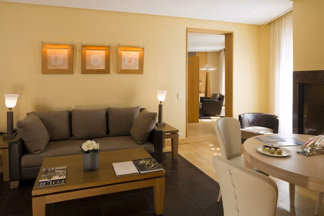 Suite, Jetted Tub, Garden View (Prestige)