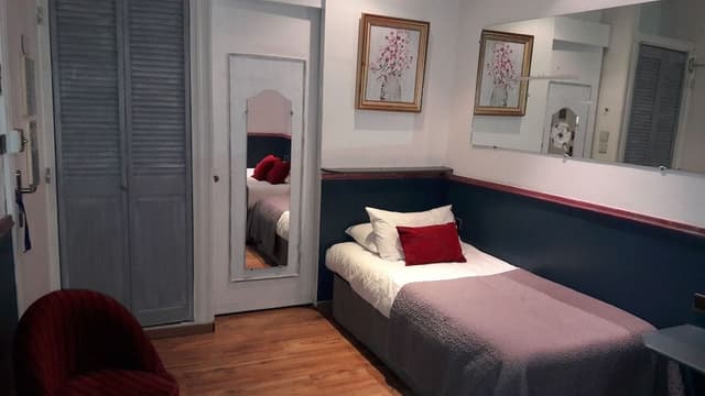 Comfort Triple Room