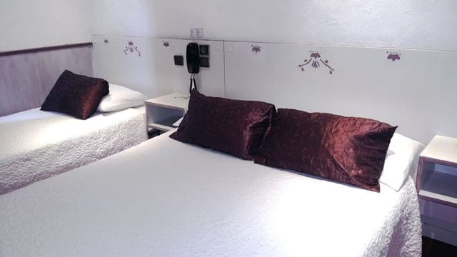 Economy Triple Room