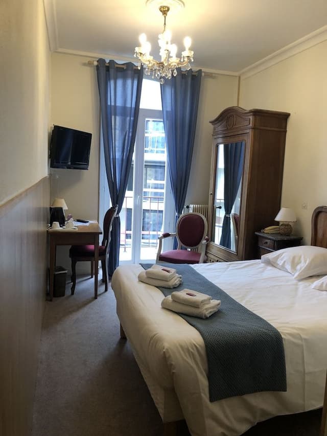 Standard Double Room, 1 Double Bed, Non Smoking, Private Bathroom