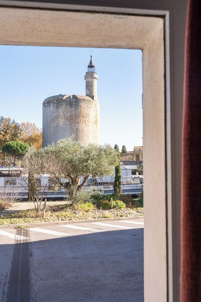 Classic Double Room, 1 Queen Bed, Canal View