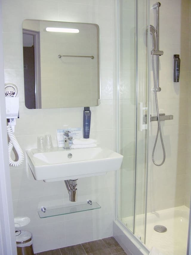 Standard Twin Room, City View