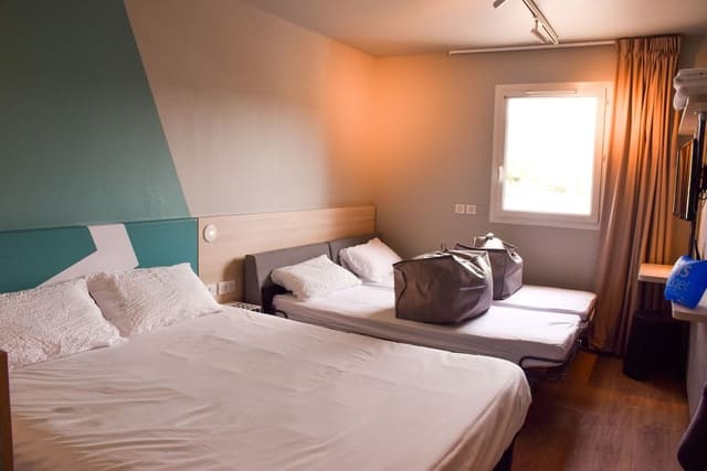 Family Room, Multiple Beds