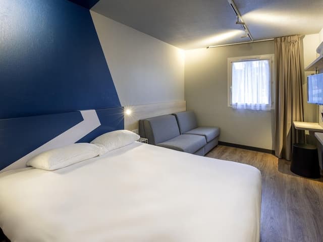 Family Room, Multiple Beds