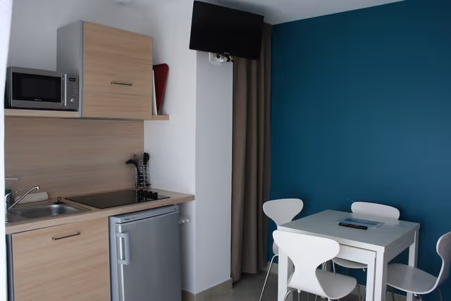 Studio 2/4 Persons With Pool View
