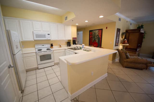 2 King Beds and 1 Double Bed, Three Bedroom Apartment, Ocean View, Non-Smoking
