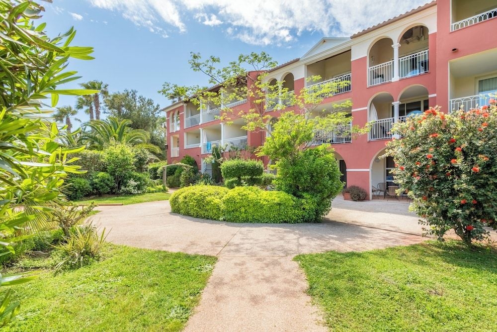Residence Pierre and Vacances Le Hameau de la Pinede0