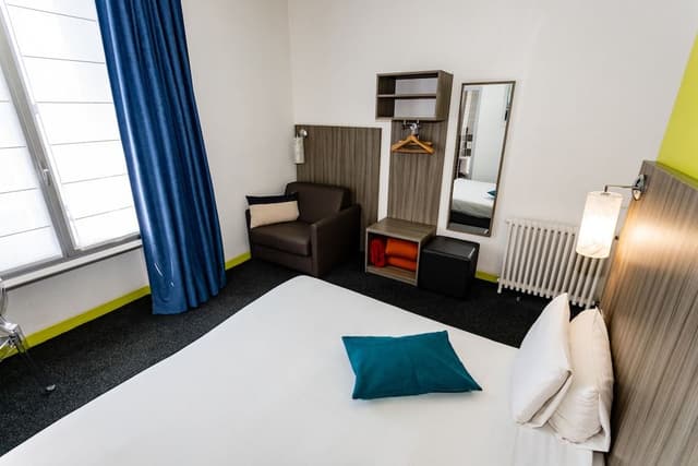 Superior Double Room (Climatisée)