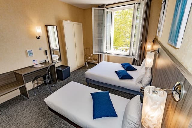Superior Triple Room (Climatisée)