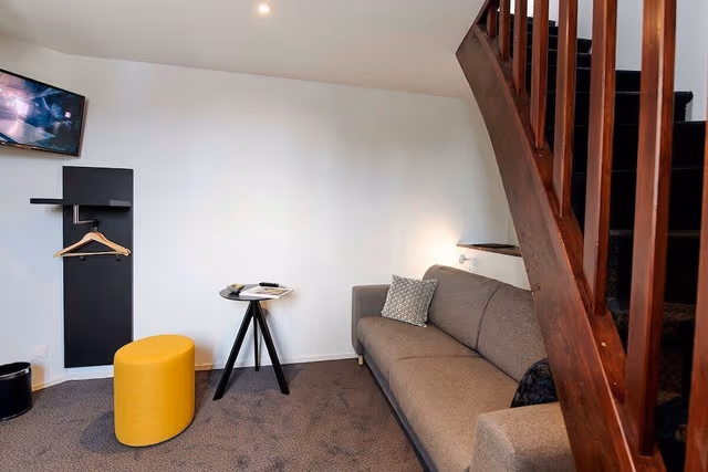 Family Room, Mezzanine