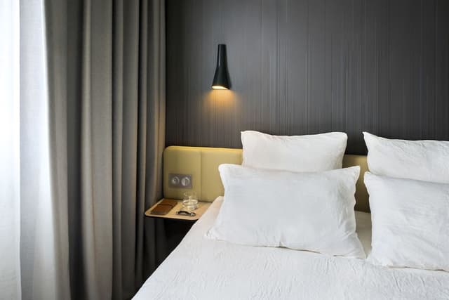 Classic Double Room (snacks & drinks self service in the Lounge Club)