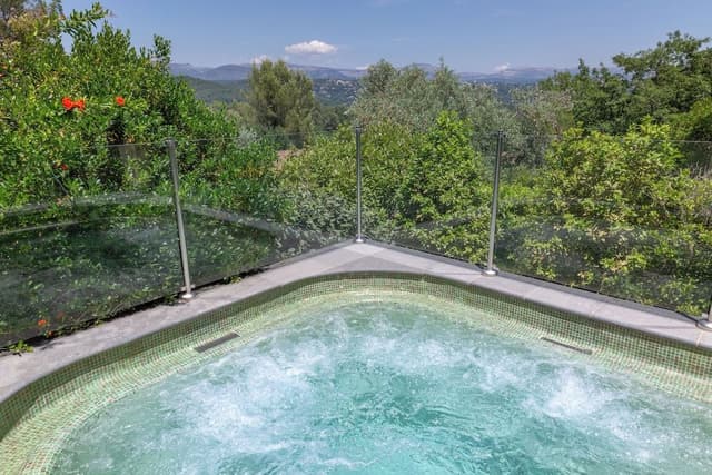 Villa Terre Blanche avec piscine et jacuzzi