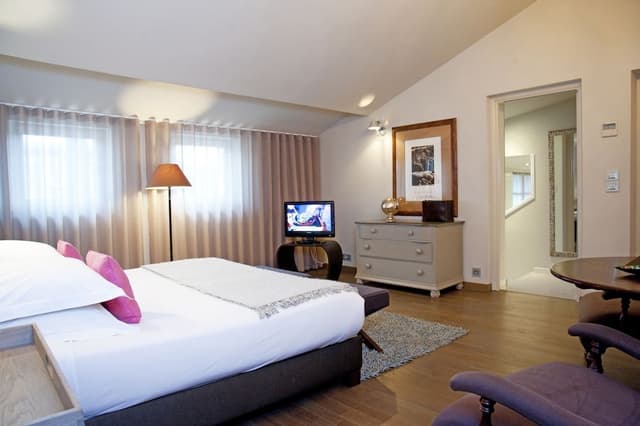 Deluxe Room, 1 Double or 2 Twin Beds