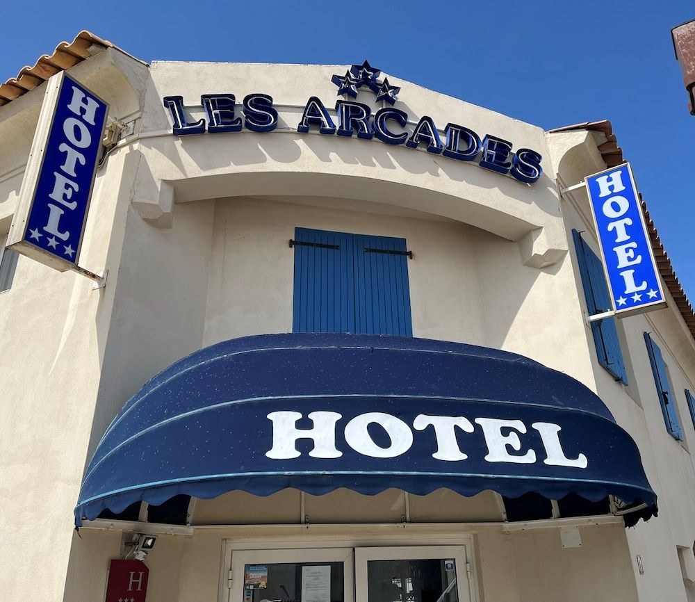Hotel les Arcades3
