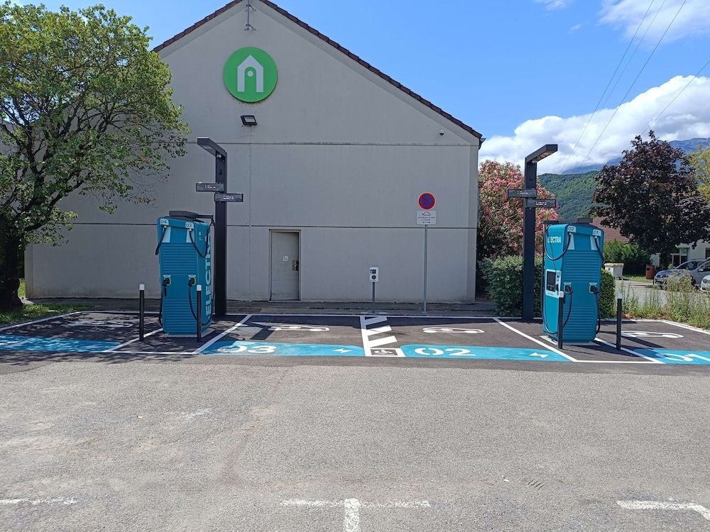 CAMPANILE GRENOBLE SUD - SEYSSINS1