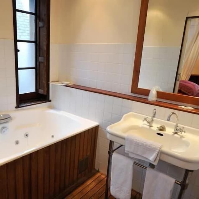 Double Room, Jetted Tub