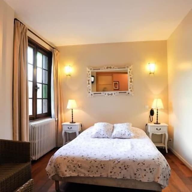 Comfort Double Room, Bathtub