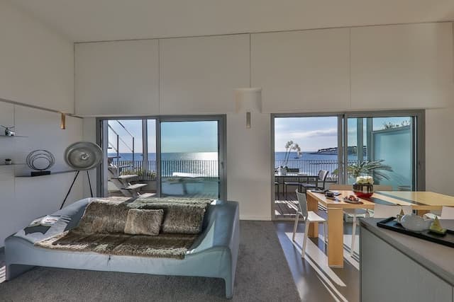 Royal Apartment, 2 Bedrooms, Hot Tub, Sea View