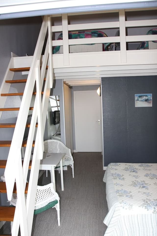 Family Room (for 3 people)