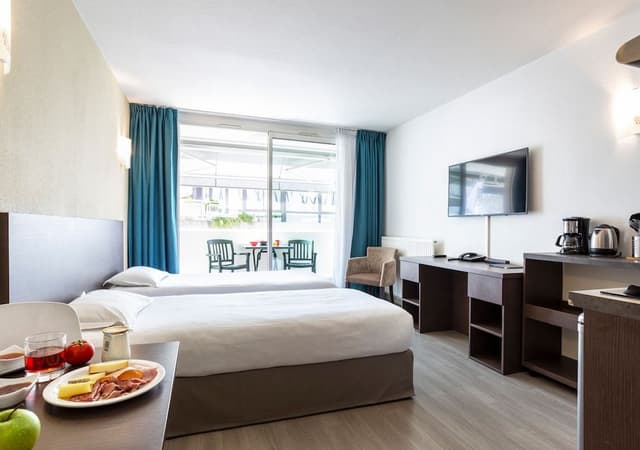 Studio, Terrace