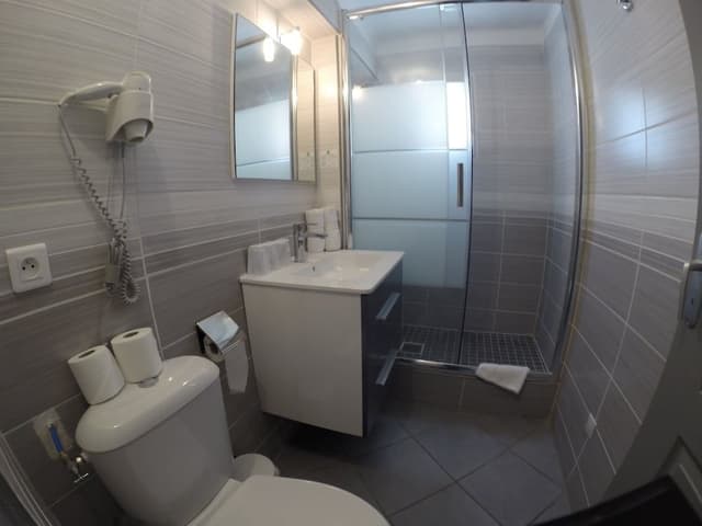 Economy Triple Room