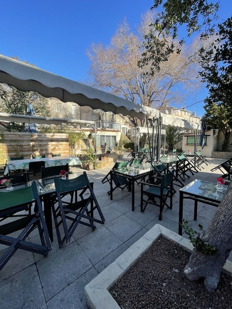 Hotel Les Cigalons2