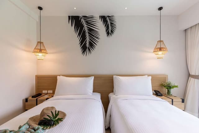 Deluxe Twin Room, Pool Access