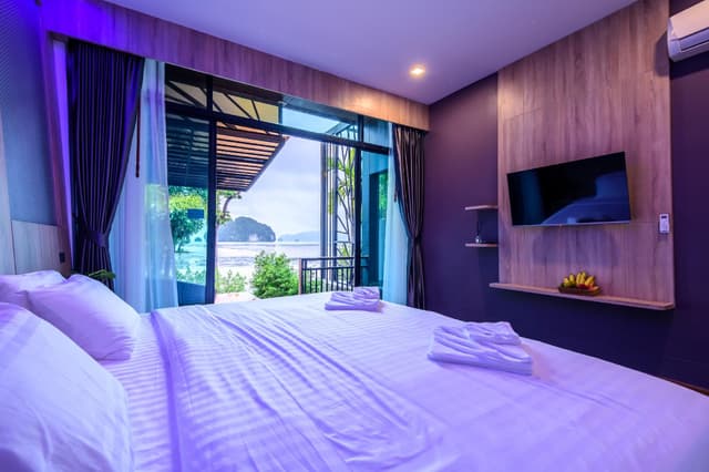 Deluxe Pool Villa