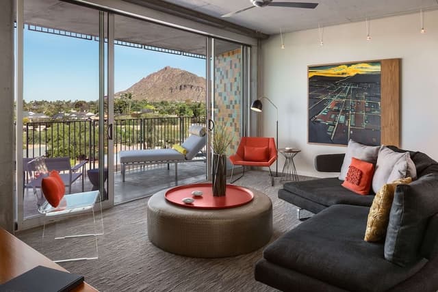 Tower Suite King