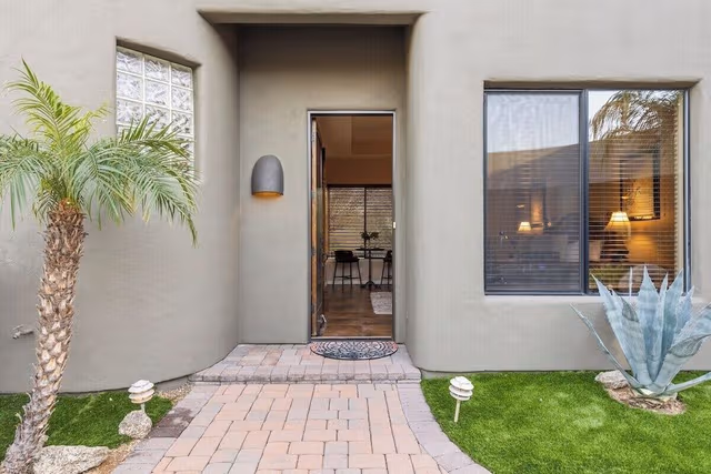 House (4 Bedrooms)