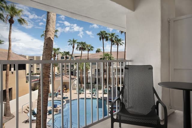 Studio, 1 King Bed, Balcony (Patio)