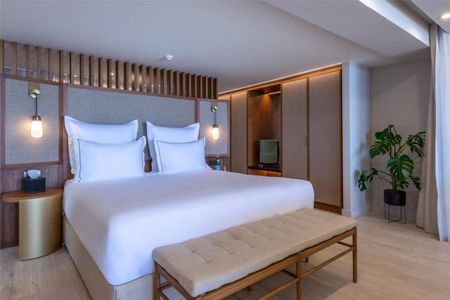 KING SEA VIEW GRANDE SUITE WITH PRIVATE POOL