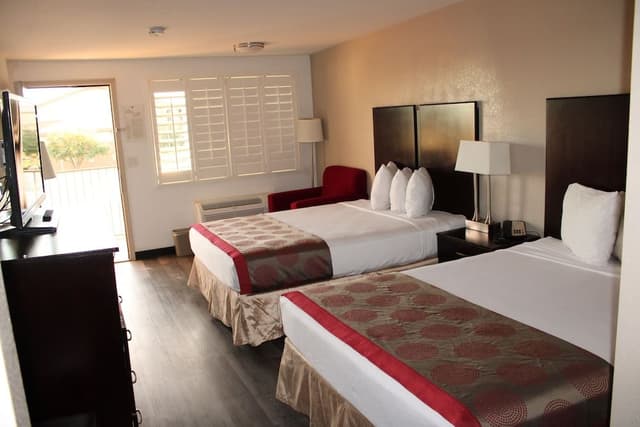 Comfort Room, 2 Queen Beds