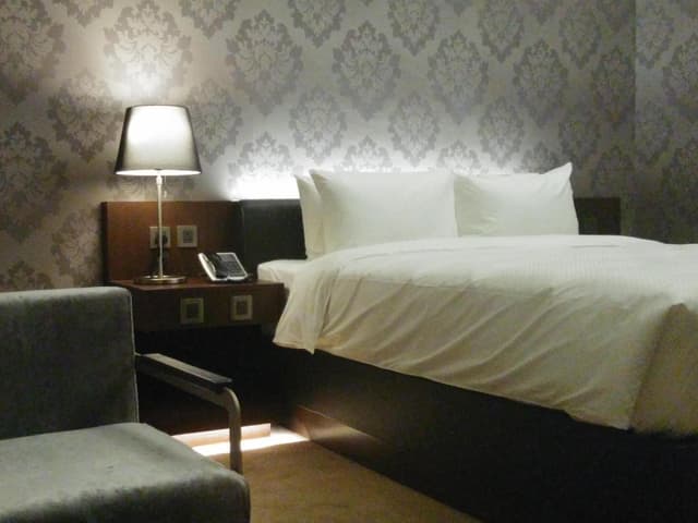 Cosmopolitan Queen Room