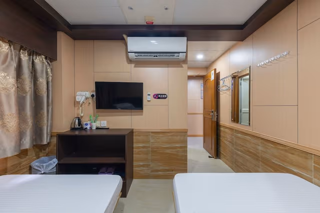 Triple Room