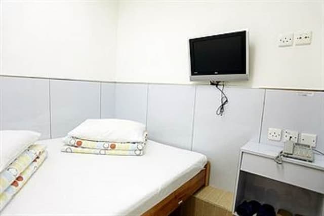 Double Room, No window