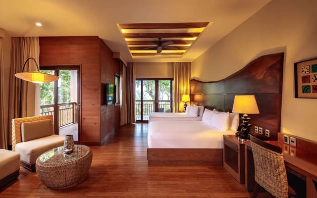 PARTIAL OCEAN VIEW 2 QUEEN BEDS JUNIOR SUITE