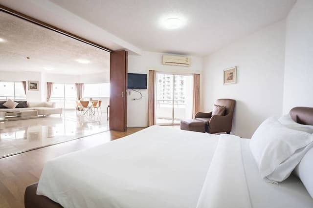 Grand Sea View